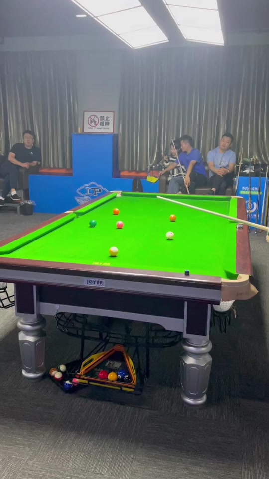 多年丰富的 多年丰富的