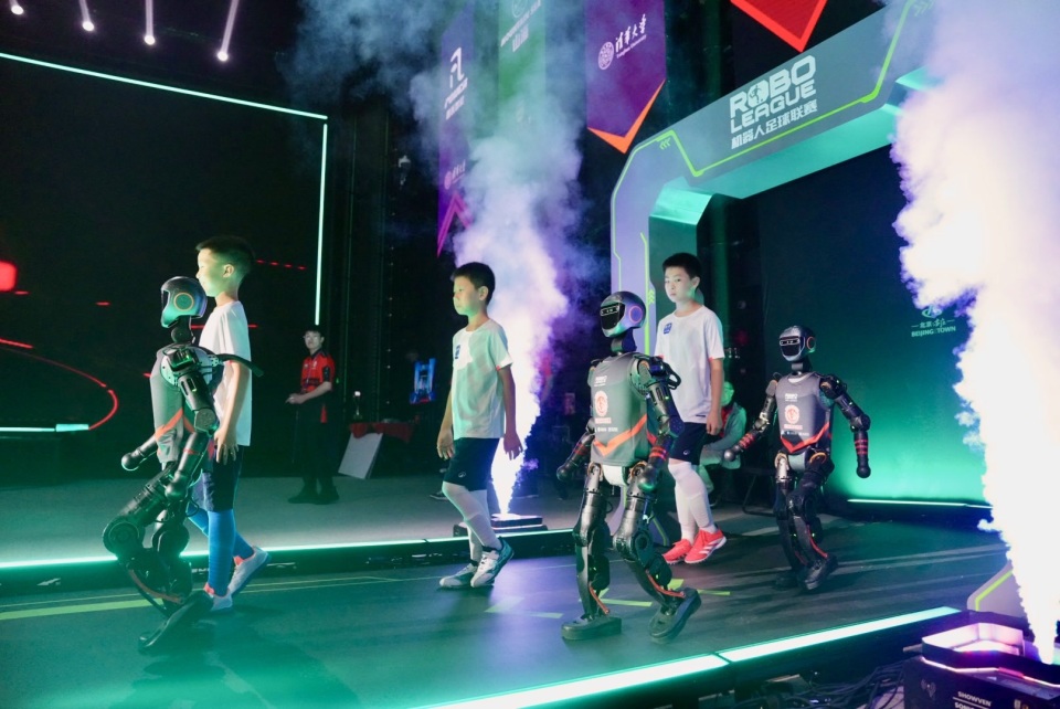 井明爱位居 井明爱位居